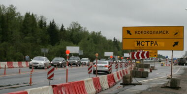 На Новорижском шоссе начались «дачные» пробки