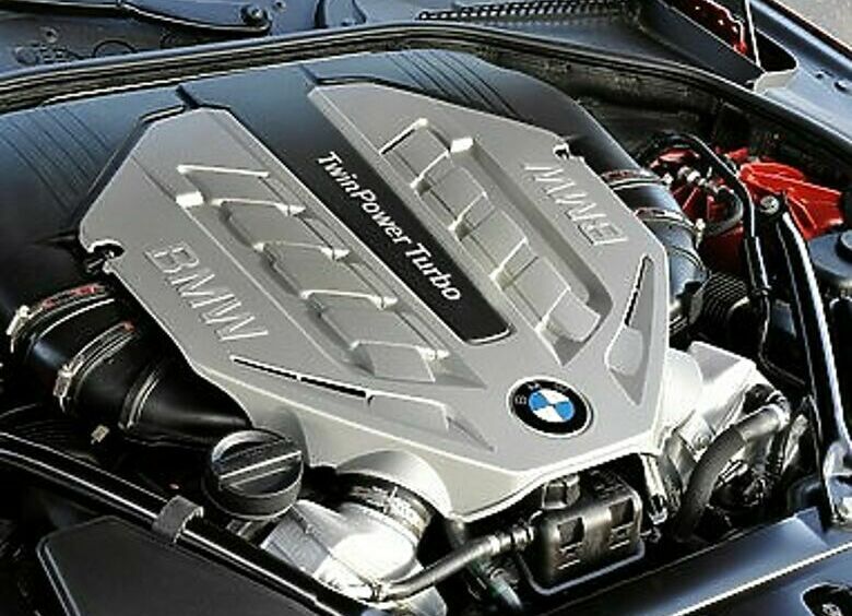 Изображение BMW отзывает машины с V8 и сокращает сервисный интервал
