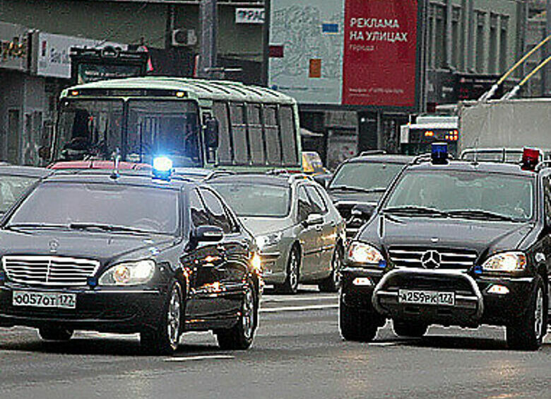 Изображение В Бирюлево Mercedes не поедет