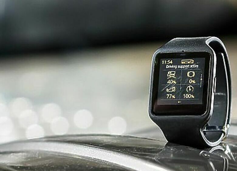 Изображение Scania выпустила наручные часы-компьютер для дальнобойщиков