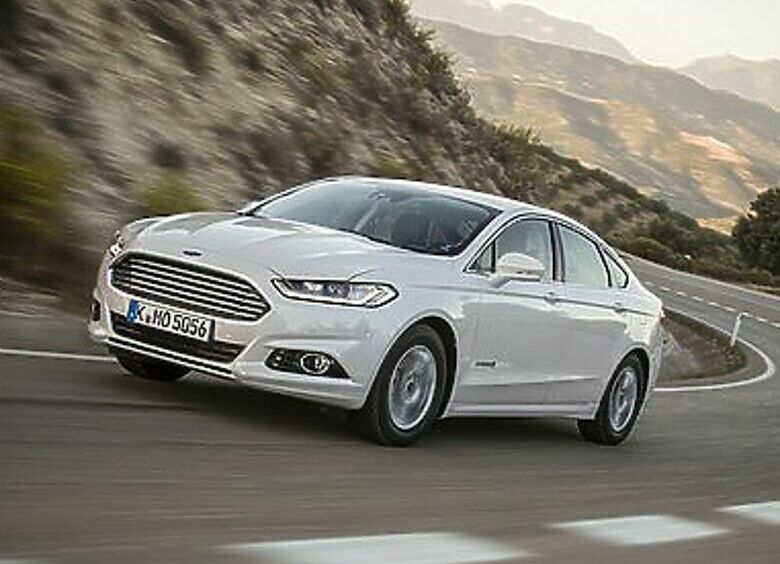 Изображение Ford начал производство гибридного Mondeo