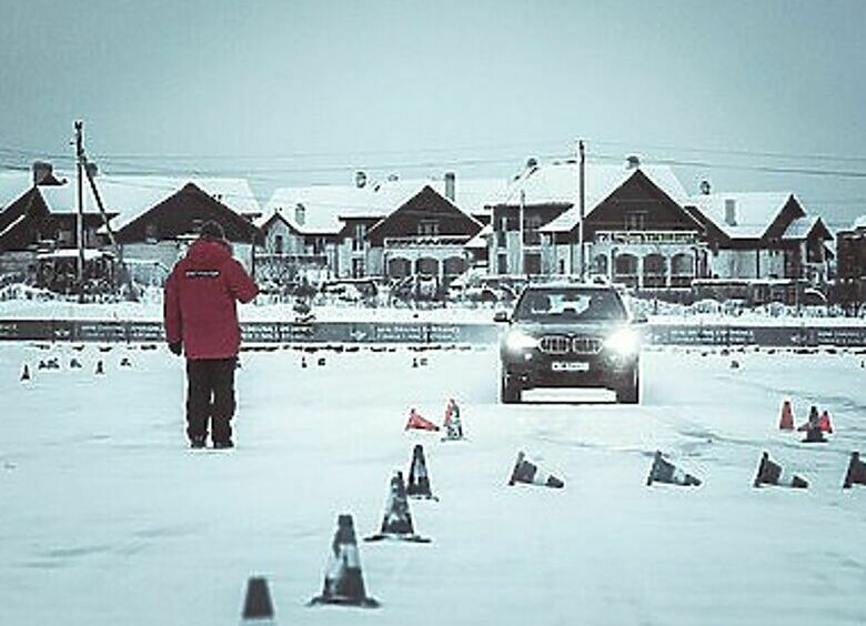 Изображение Зимнее вождение: советы от BMW Driving Experience