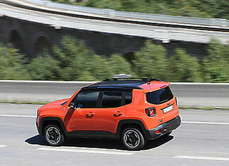 Изображение Jeep Renegade будет стоить меньше средней полугодовой зарплаты