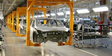 VW, Peugeot, Citroёn, Mitsubishi и Volvo останавливают заводы