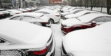 Продажи новых авто в Россиии упали на 25%