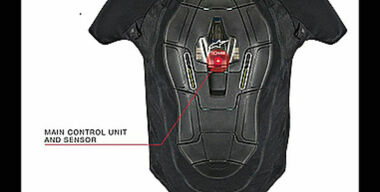Мотоциклистам пришьют эйрбэги к одежде