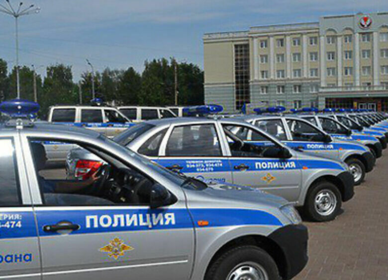 Изображение Российскую полицию пересаживают на LADA и UAZ
