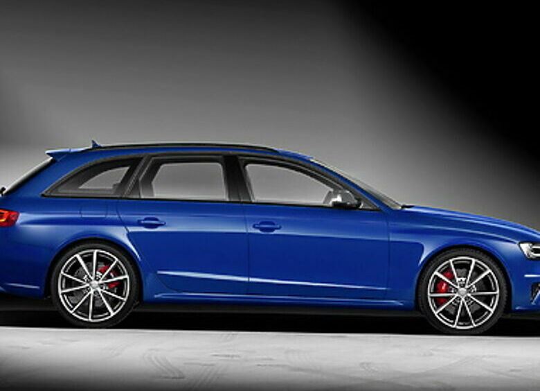 Изображение Audi RS4 получила колер от RS2