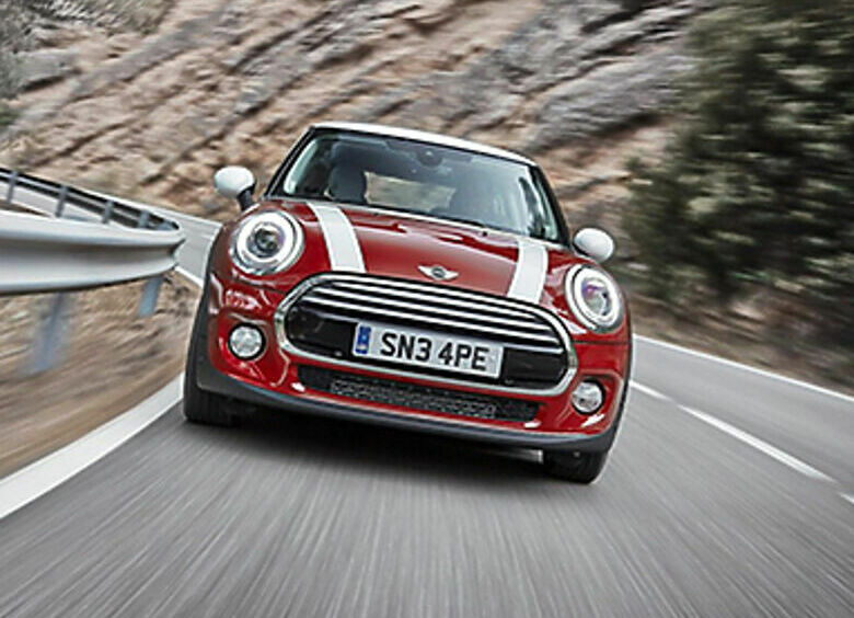 Изображение MINI Cooper получил рублевый ценник