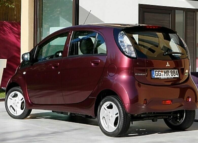 Изображение Японцы представили обновленный и подешевевший Mitsubishi i-MiEV