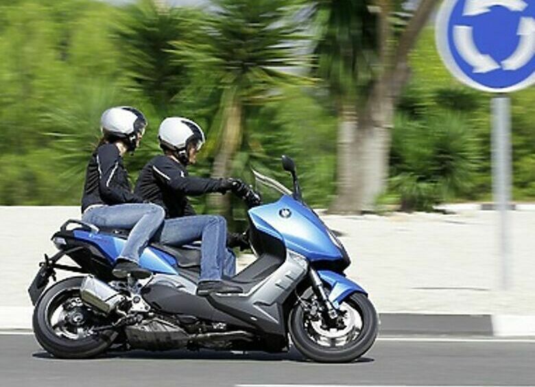 Изображение BMW открыл в России продажу скутеров через Интернет