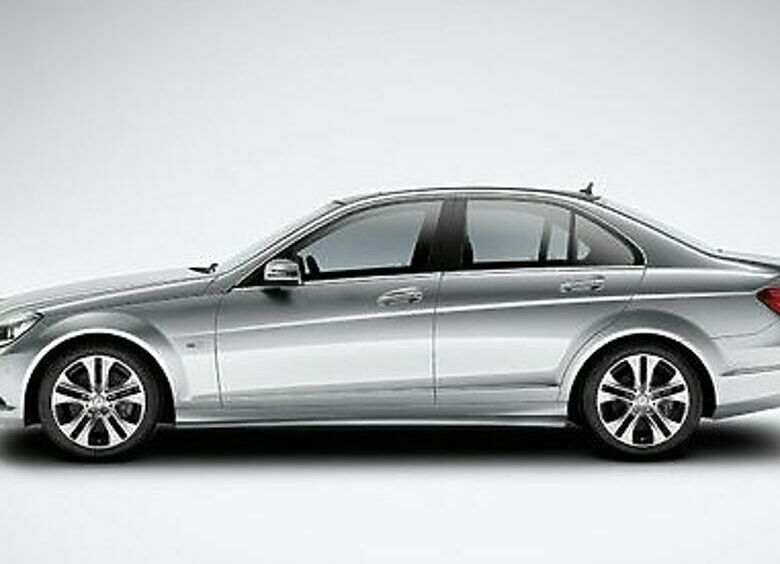 Изображение Папарацци поймали «обнаженный» Mercedes-Benz C-Class