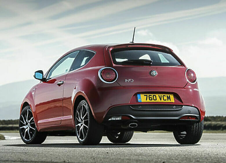 Изображение Alfa Romeo MiTo против конкурентов