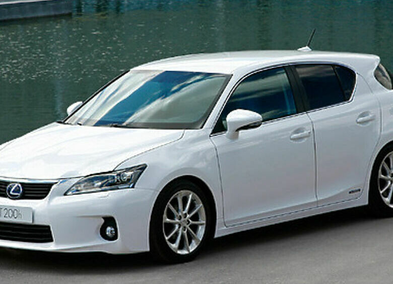 Изображение Посвежевший Lexus CT 200h поступит в продажу в январе