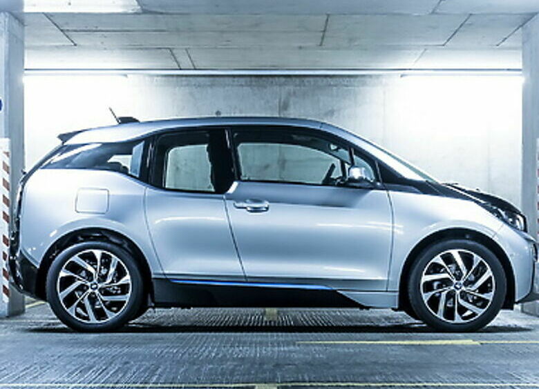 Изображение BMW i5 станет семейным электромобилем