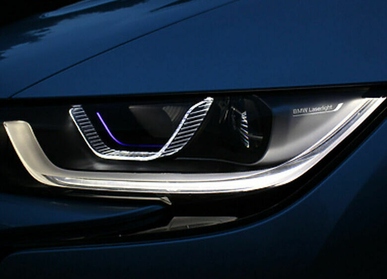 Изображение Названа цена лазерных фар BMW