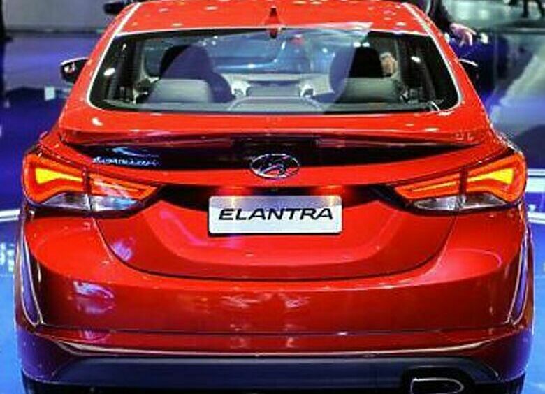 Изображение Hyundai добавила Elantra пакет «Навигация»