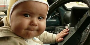 ГИБДД наказывает младенцев