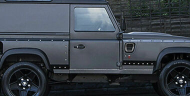 Land Rover Defender: и в грязь, и на стрип