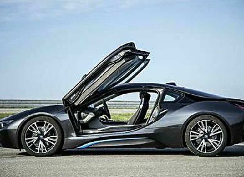 Изображение BMW i8 может получить V8