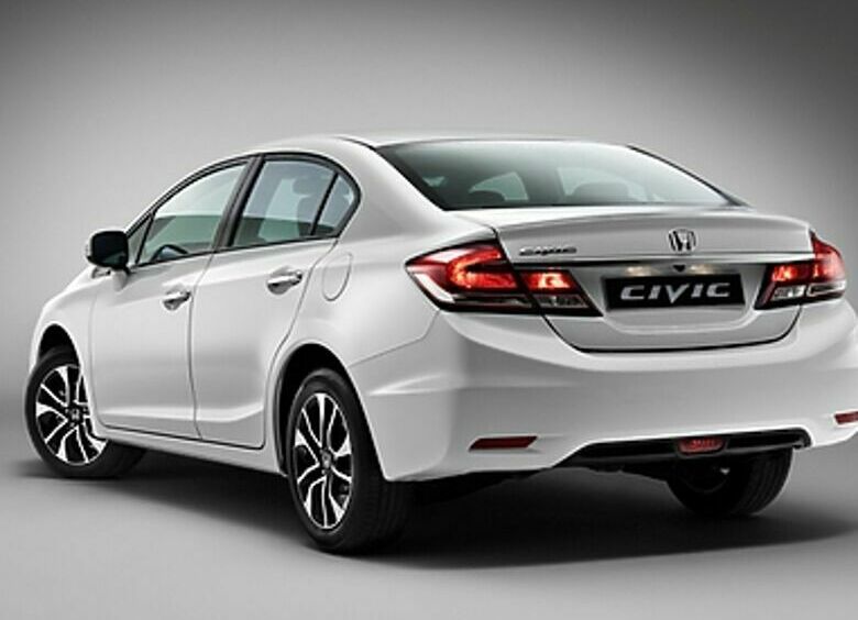 Изображение «Honda» сообщила подробности о рестайлинге Civic 4D