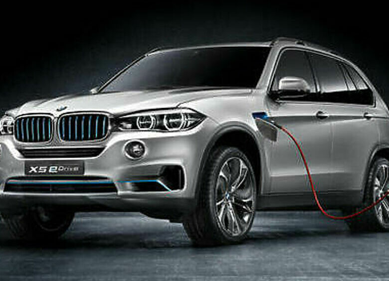 Изображение BMW X5 оснастили штепселем