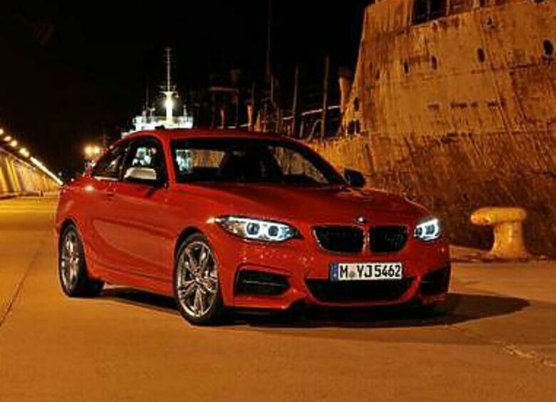 Изображение BMW 2er официально представлена