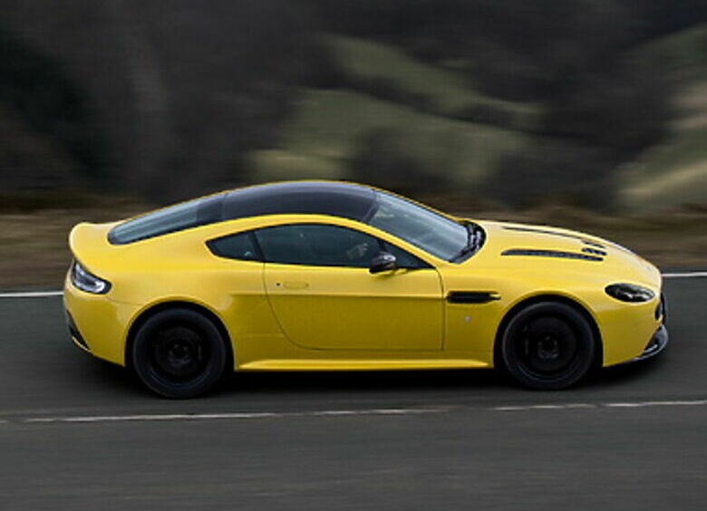 Изображение «Aston Martin» выкатывает звериный V12 Vanatage