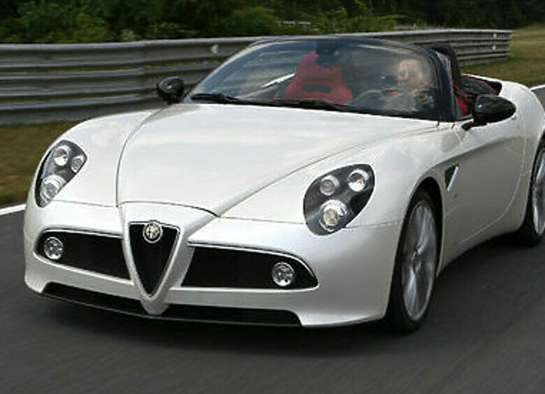 Изображение Alfa Romeo 4C Spider с открытым верхом пойдет в серию
