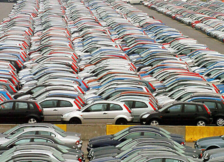 Изображение Динамика продаж новых машин в Москве падает