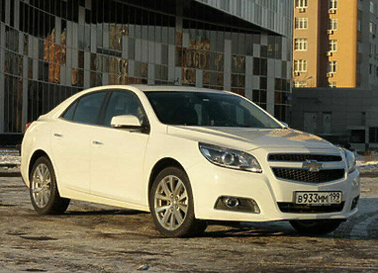 Изображение Chevrolet Malibu: крестный переход