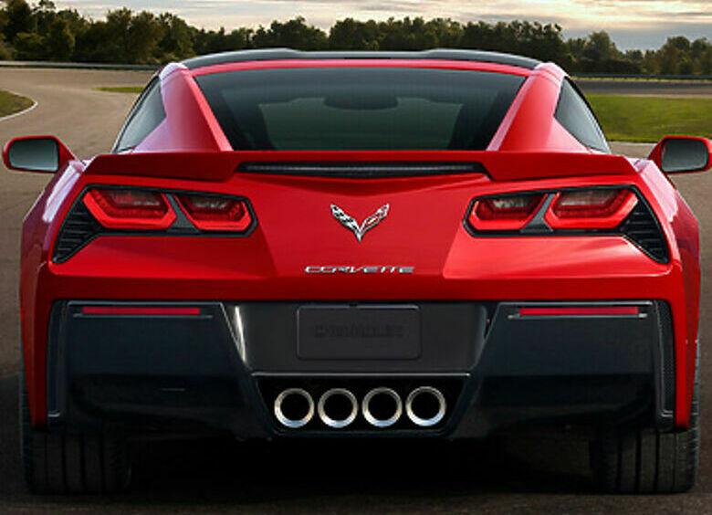 Изображение Chevrolet Corvette Stingray уже в России