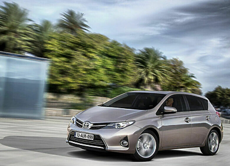 Изображение Toyota Auris: крепенький середнячок