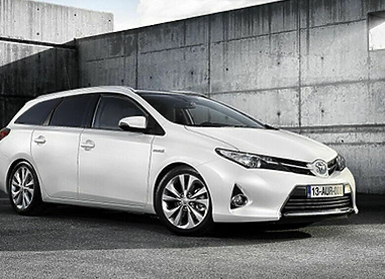 Изображение Auris Touring Sports покажут в Женеве