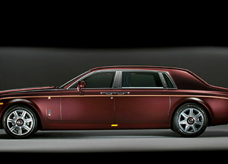 Изображение Rolls Royce Phantom VIII с подробностями