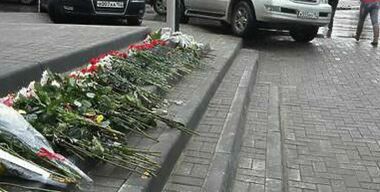 «Дуры на шпильках»