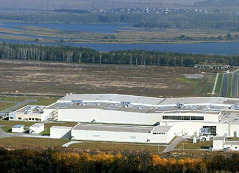 Изображение Всемирноизвестный производитель шин, компания Yokohama, проводит церемонию открытия нового завода в России.