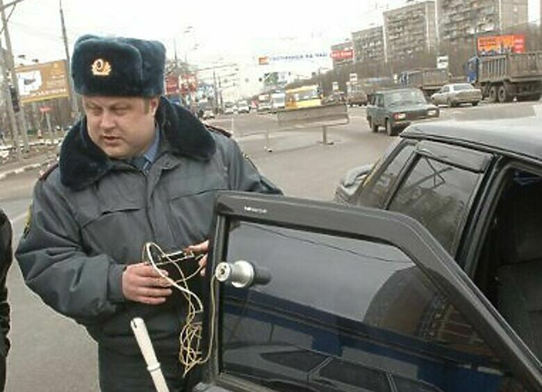 Изображение Гаишникам запретят верить глазам при проверке тонировки