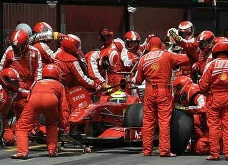 Изображение «Ferrari» ставит ультиматум, «Red Bull» демонстрирует политкорректность