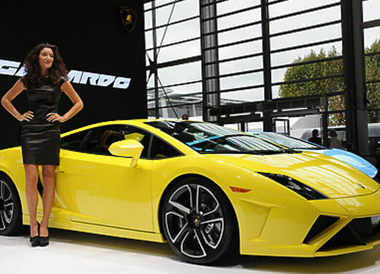 Изображение «Lamborghini» на Парижском автосалоне