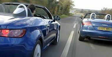 Стритрейсер задавил  и машины, и людей