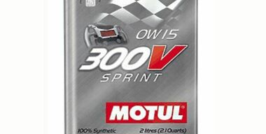 Новая формула легендарного моторного масла Motul 300V