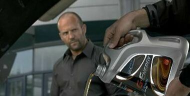 Джэйсон Стэтхем снялся в рекламе масла «Газпромнефть-СМ»