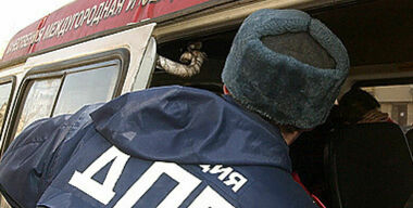 Коротать время за баранкой водителю маршрутки помогал героин