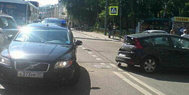 Автомобилист научит VIP-шофера хорошим манерам через суд