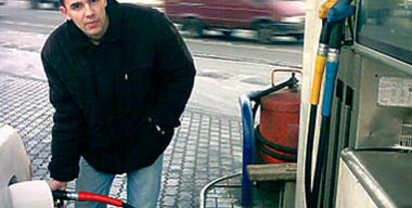 Бензин заставят дешеветь