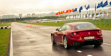 Суперкары испытали Тушино