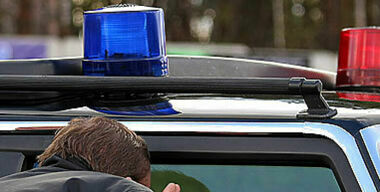 Меньше мигалок, хороших и разных