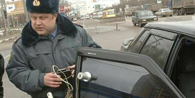 Гаишникам запретят верить глазам  при проверке тонировки