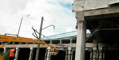 На путепроводе все путем